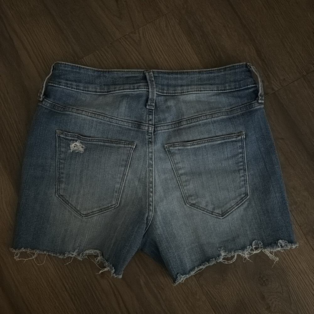 Universal Thread Distressed Cut Off Medium Wash D… - image 2